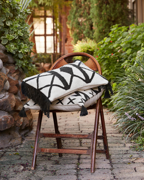 Black / Ivory Pillow | P0502