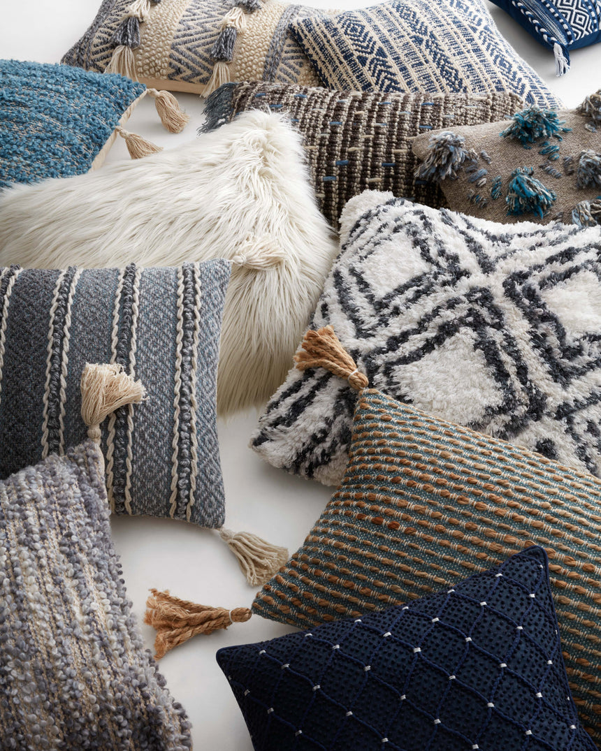 Pillow | P0675
