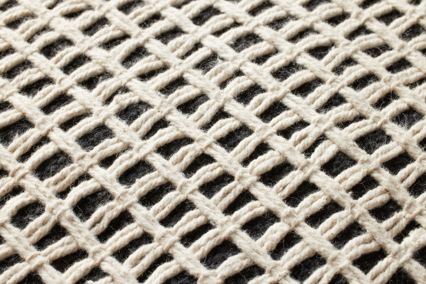 Black / Ivory Pillow | LPF0040