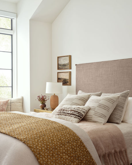 Jay Ivory / Sand Pillow | PAL0026