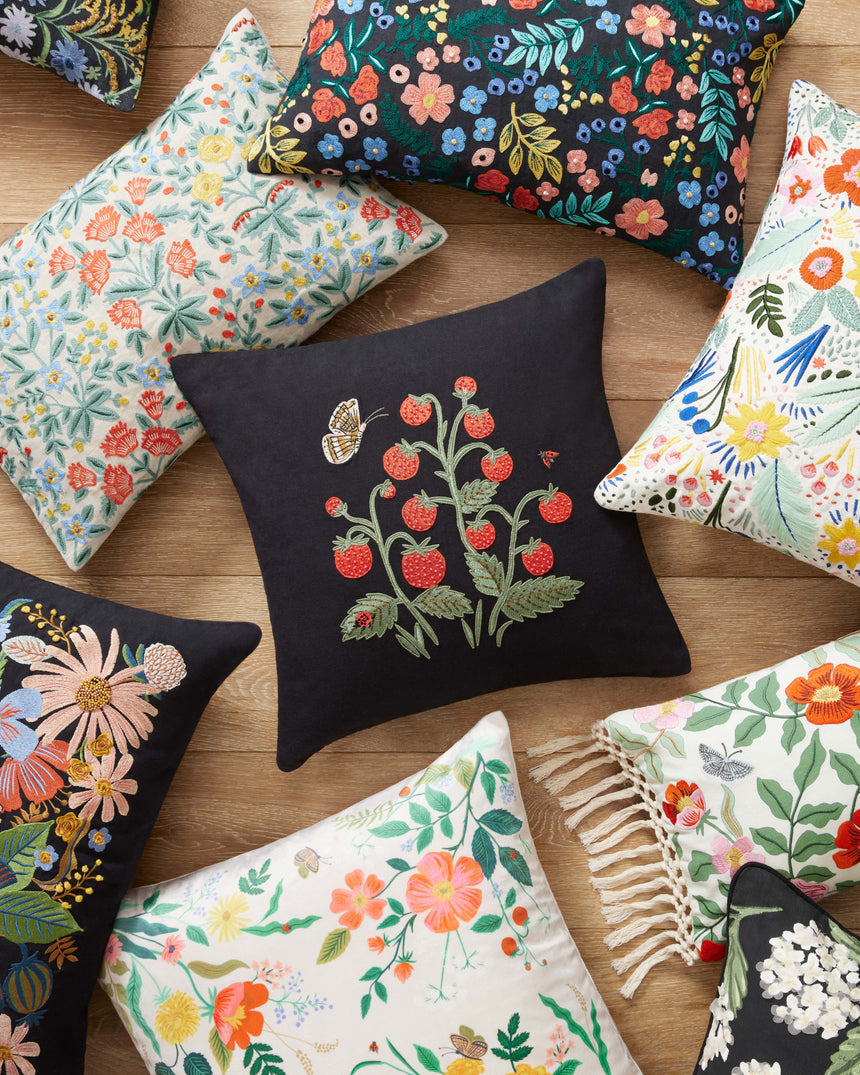 Hydrangea Black Pillow | PRP0019