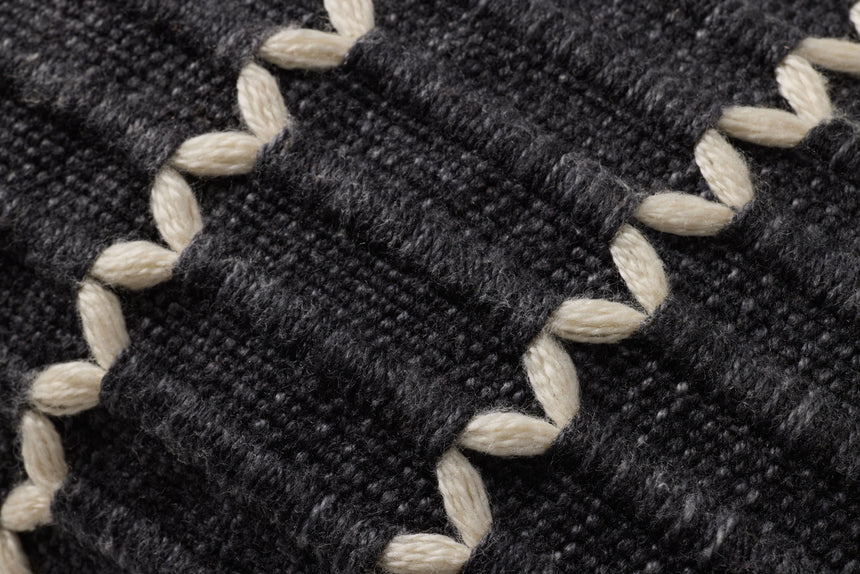 Black Pillow | PLL0187