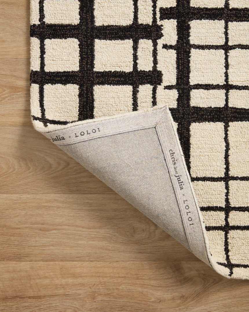 Polly Rug 02 | Black / Ivory