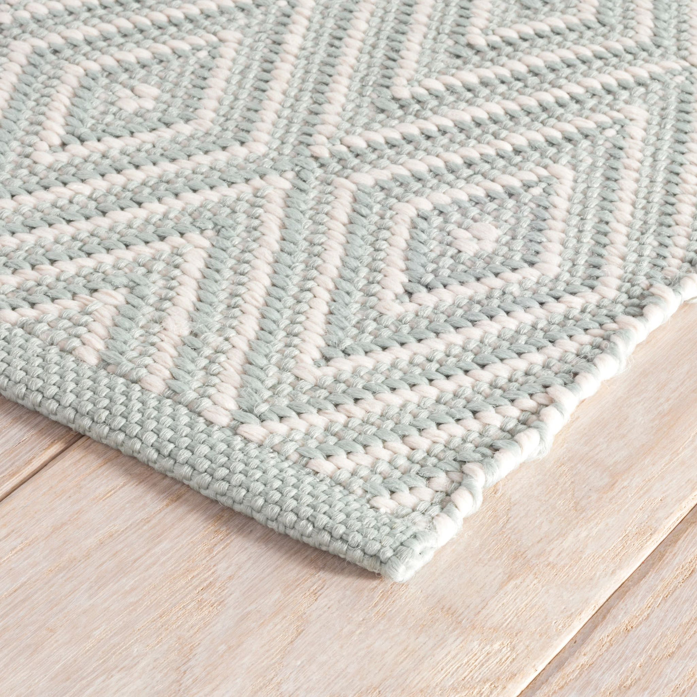Diamond Handwoven Indoor/Outdoor Rug
