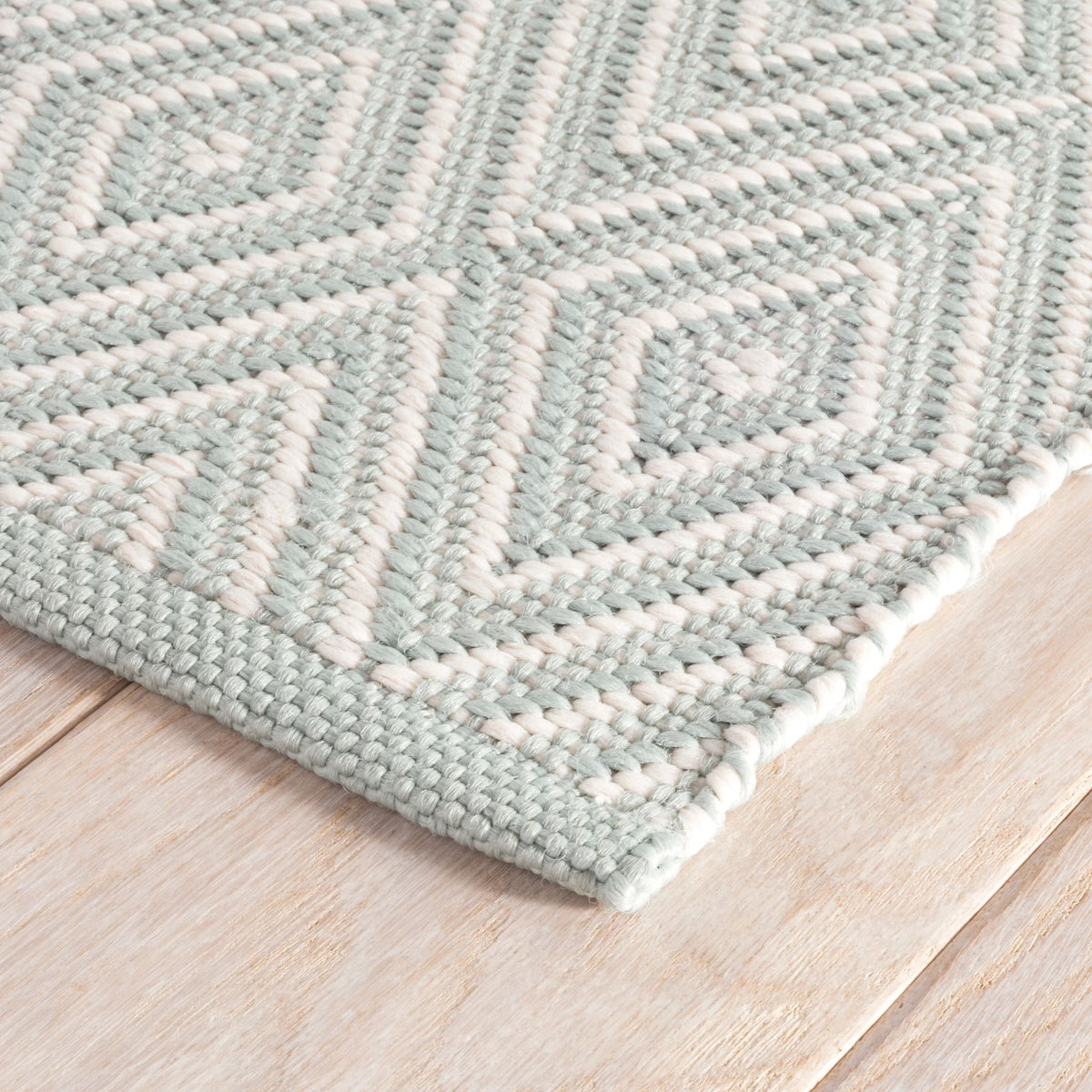 Diamond Handwoven Indoor/Outdoor Rug