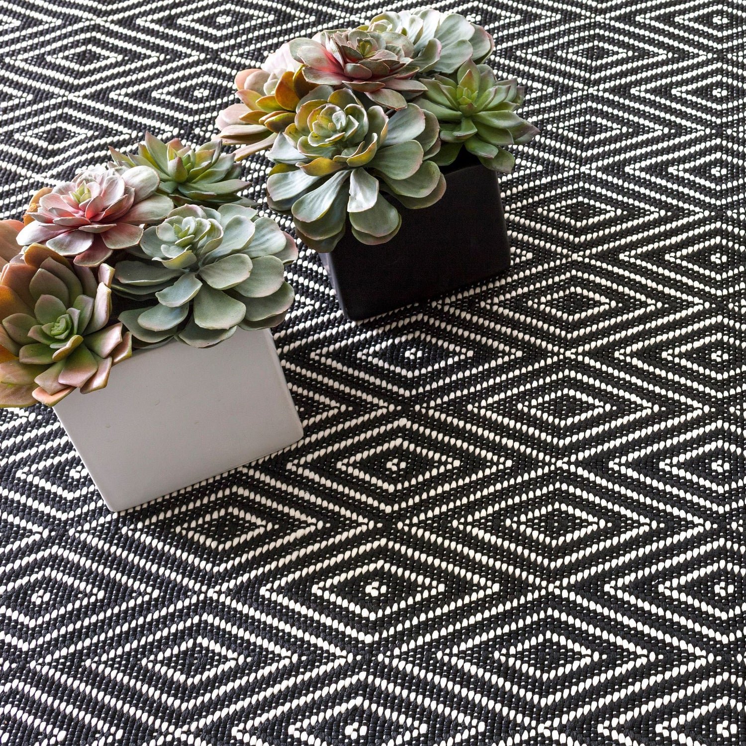 Diamond Handwoven Indoor/Outdoor Rug