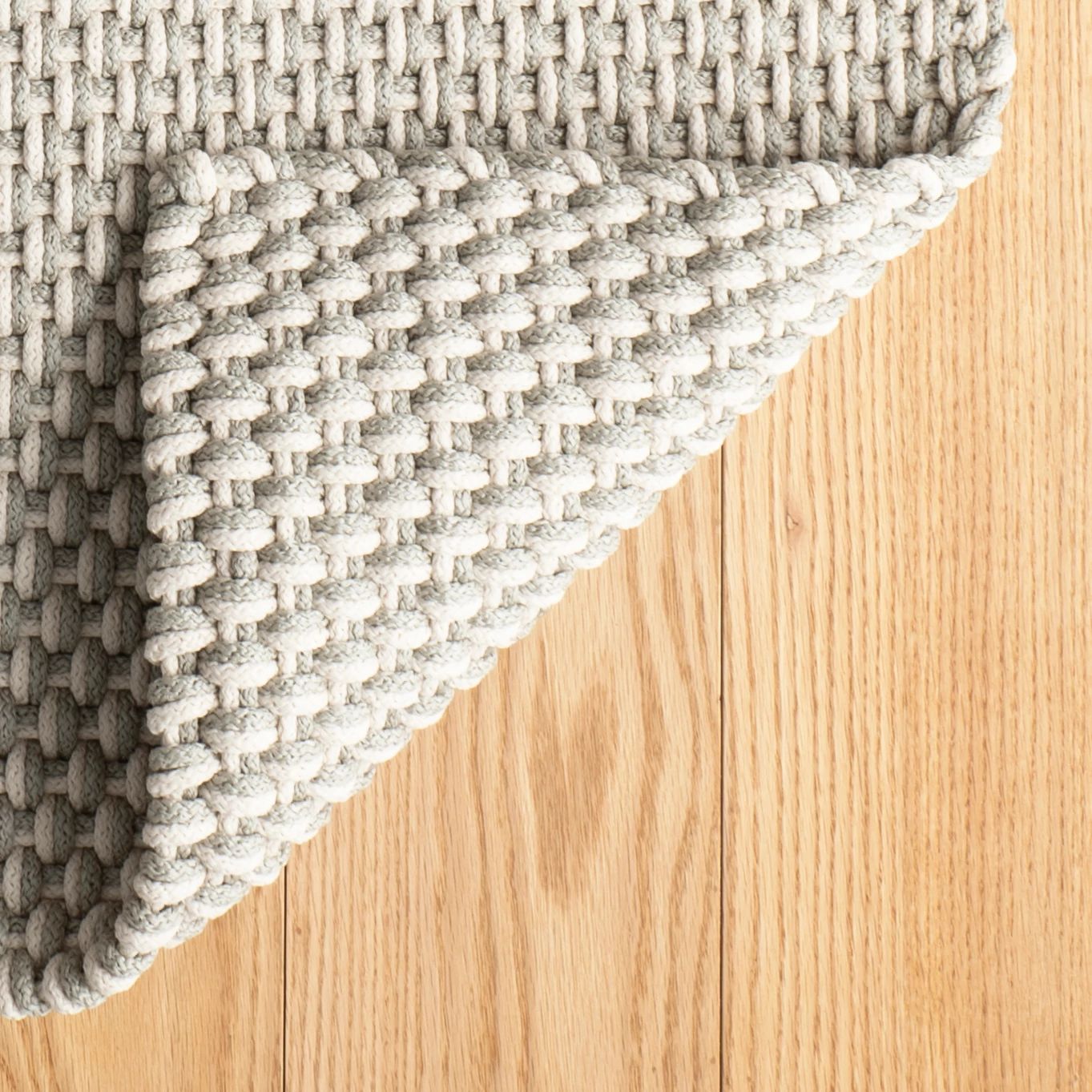 Two-Tone Rope Handwoven Indoor/Outdoor Rug