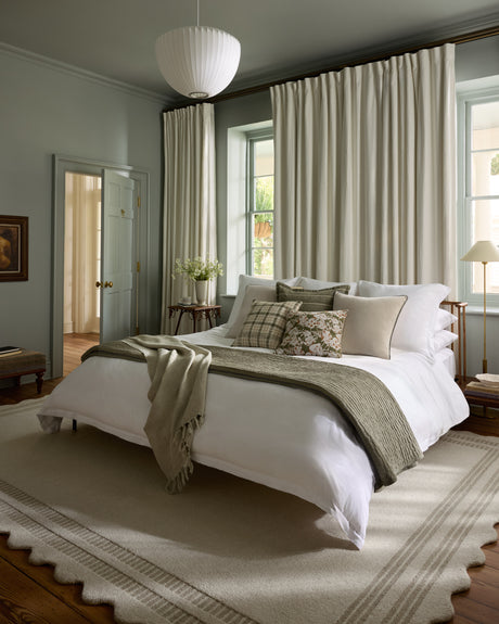 Scottie Rug 01 | Ivory / Grey