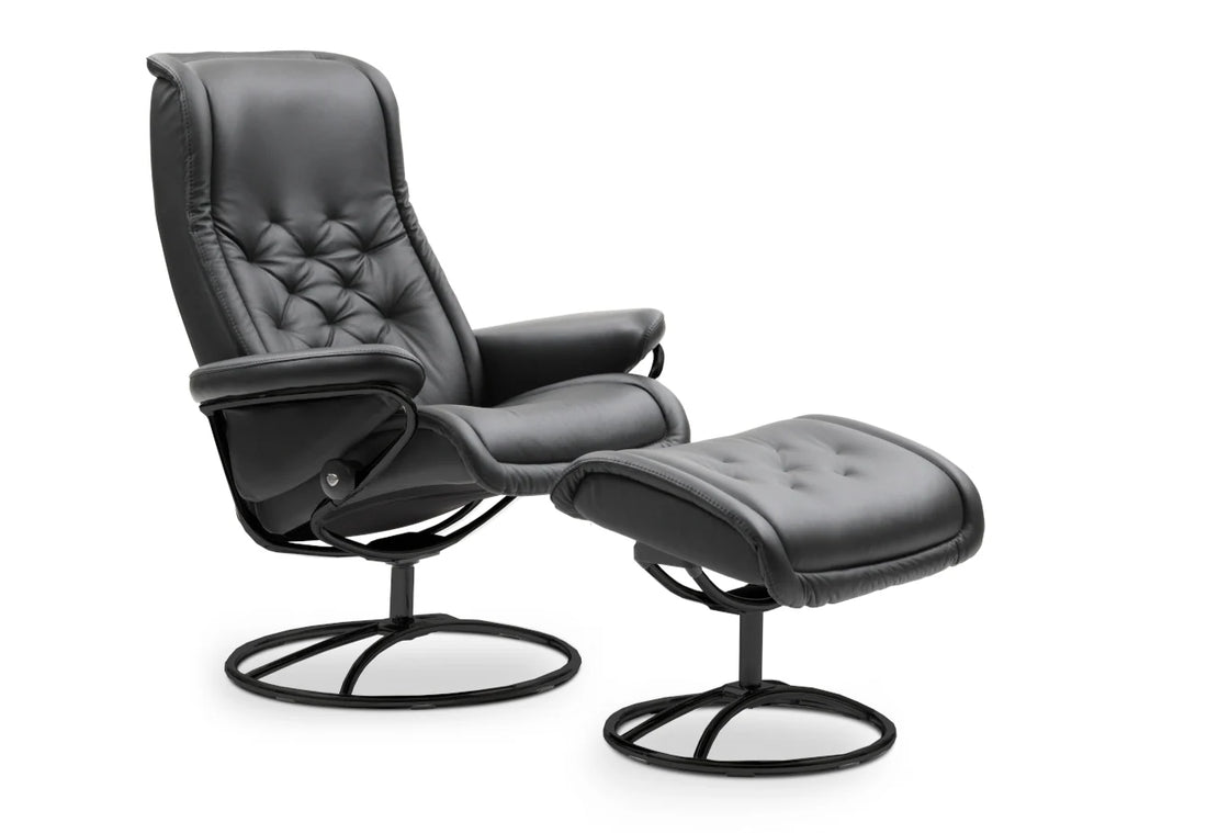 Stressless Royal Recliner Original Base in Paloma Black on a Matte Black base, angled front view