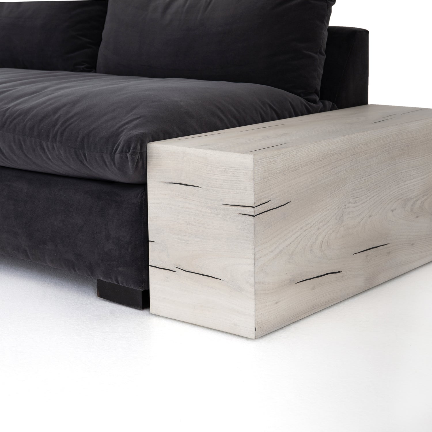 Bleached Yukas | Covell End Table | Valley Ridge Furniture