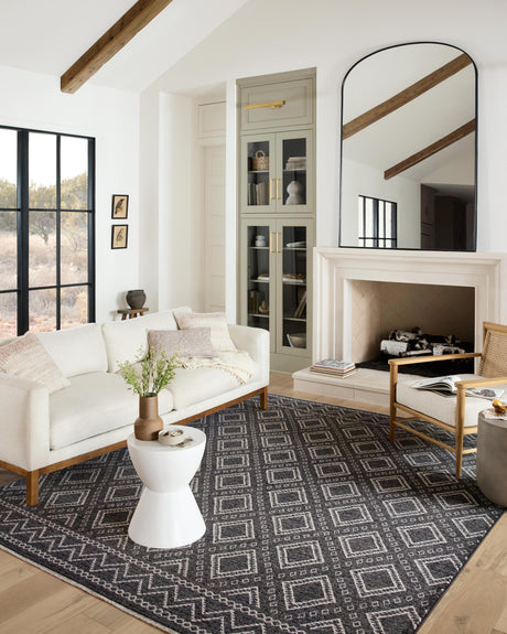 Vance Rug 05 | Charcoal / Dove