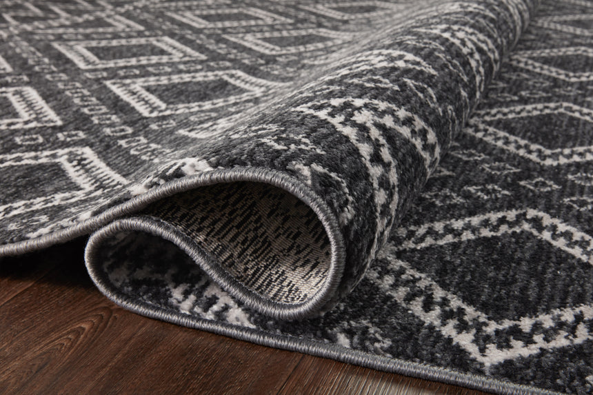Vance Rug 05 | Charcoal / Dove