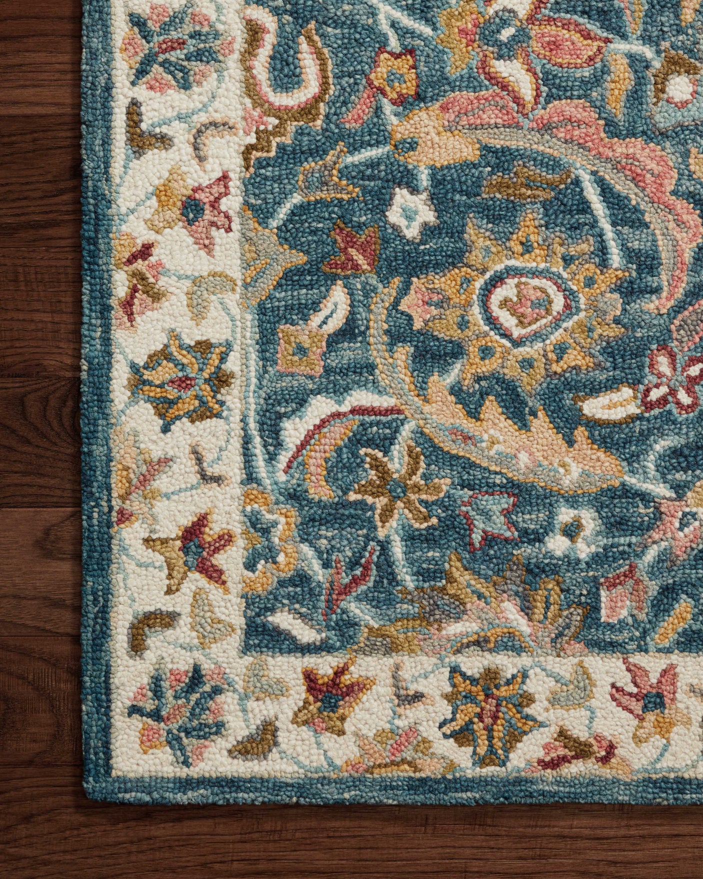 Victoria Rug 24
