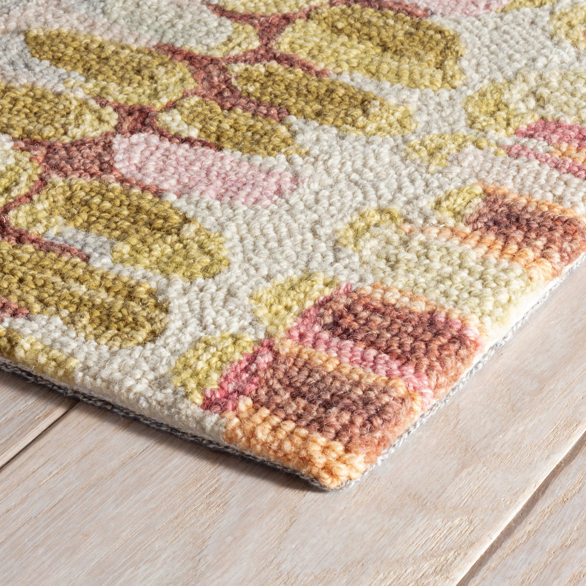 Dash & Albert Paint Chip Hand Micro Hooked Wool Rug in Pastel, corner detail
