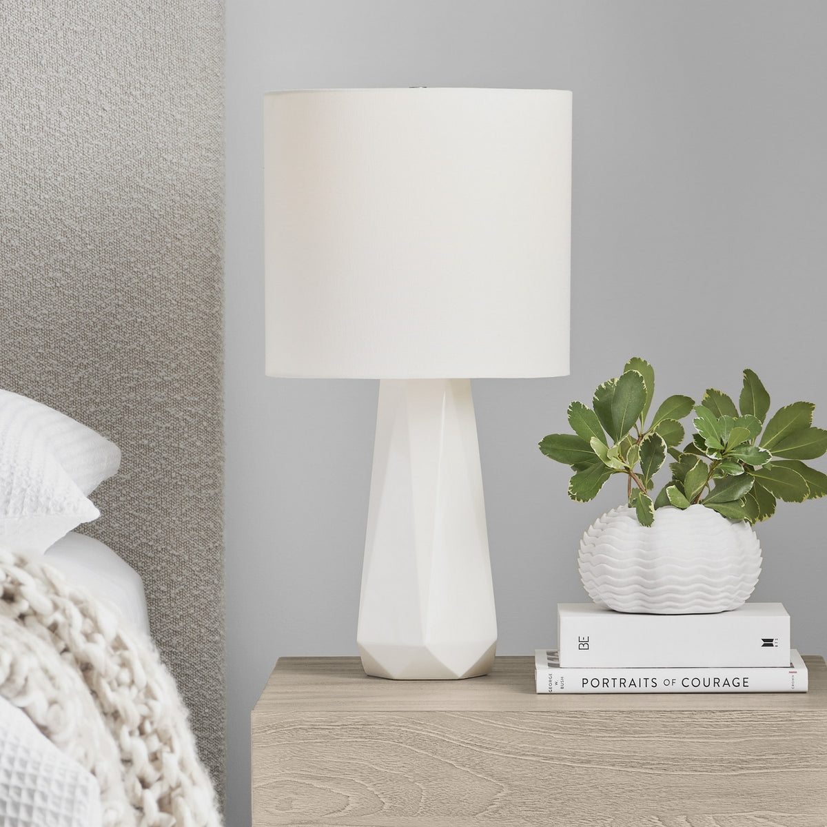 Moresby Medium Table Lamp