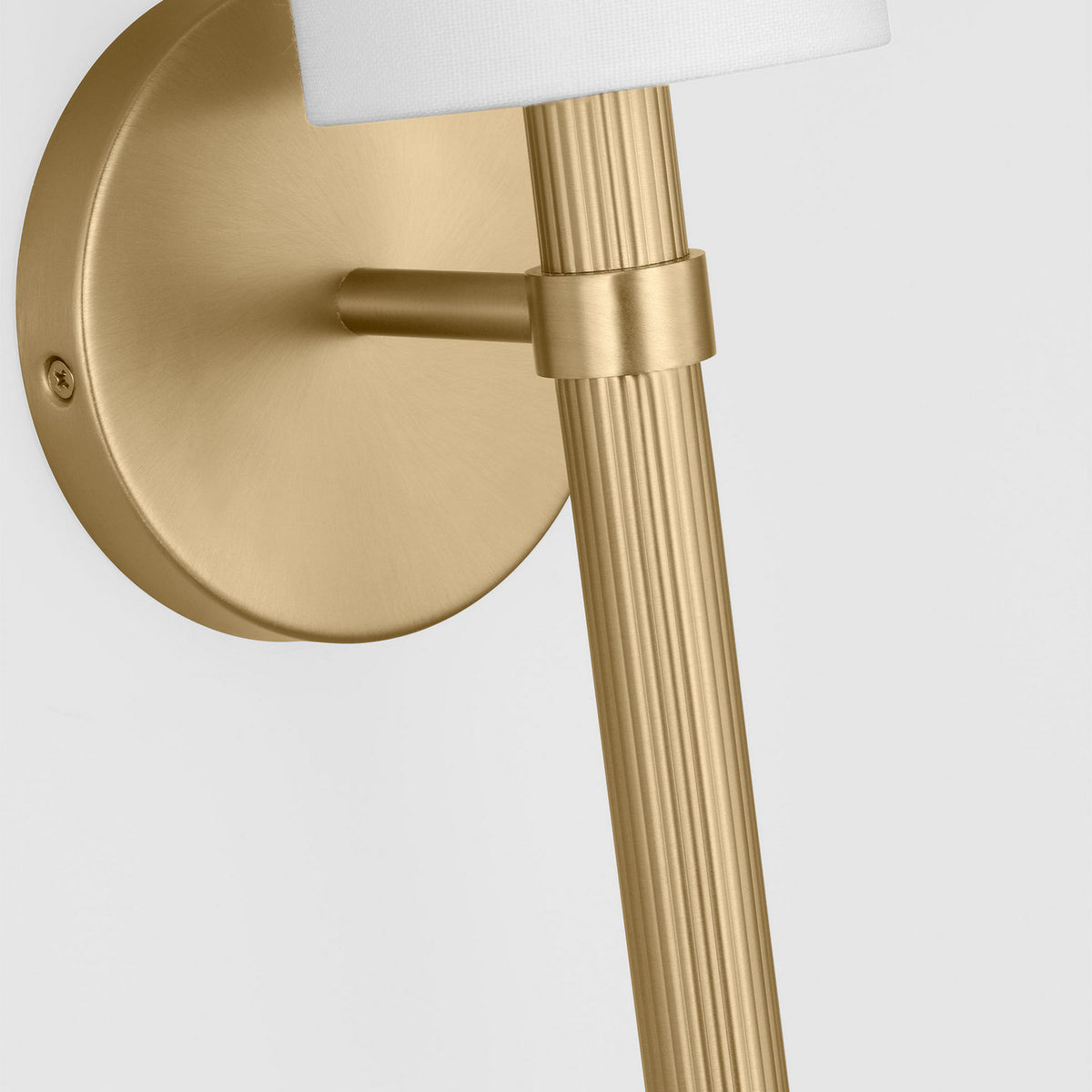 Manor Medium Sconce