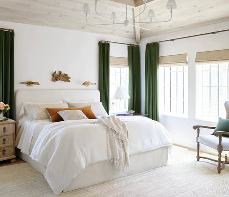 Dash & Albert Avery Hand Tufted Wool Rug in Oatmeal, bedroom setting