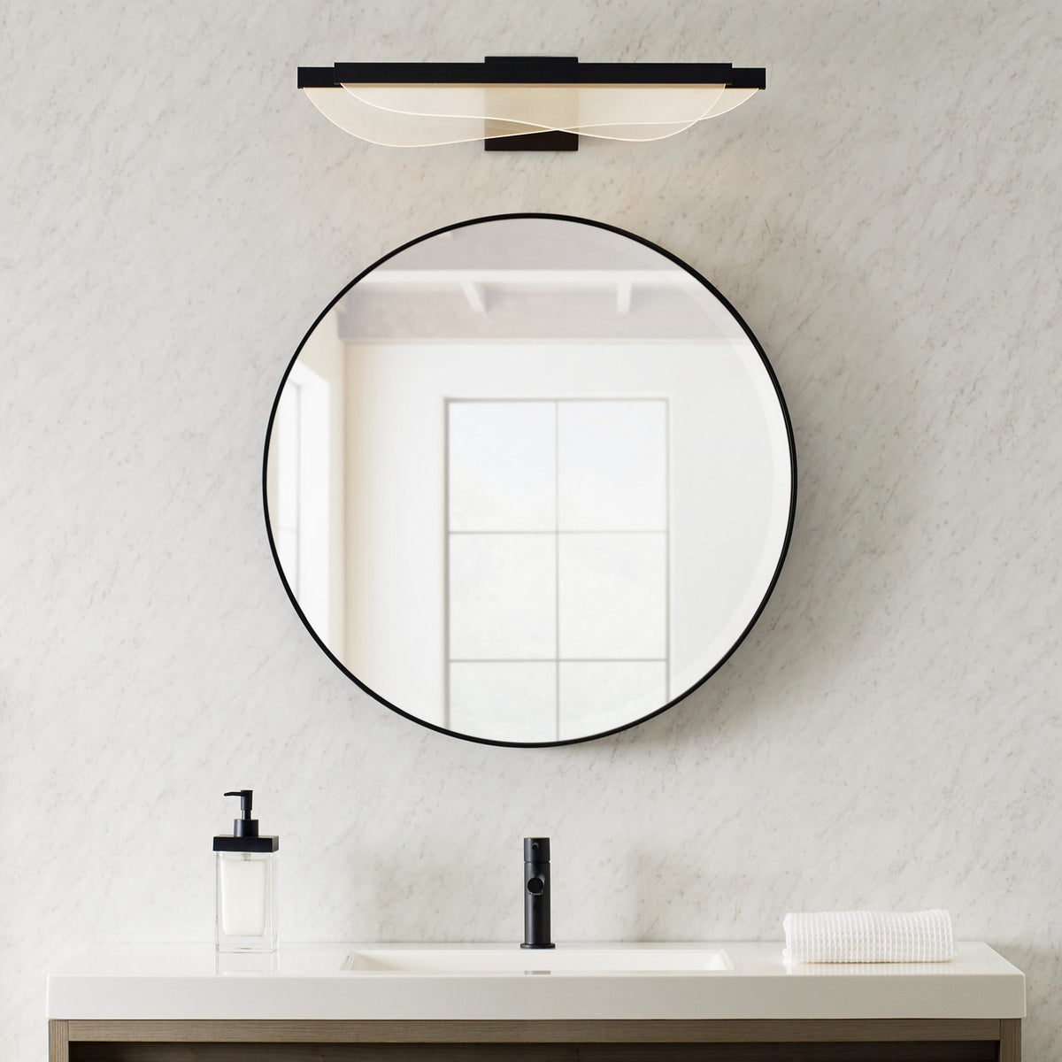 Nyra 25 Bath
