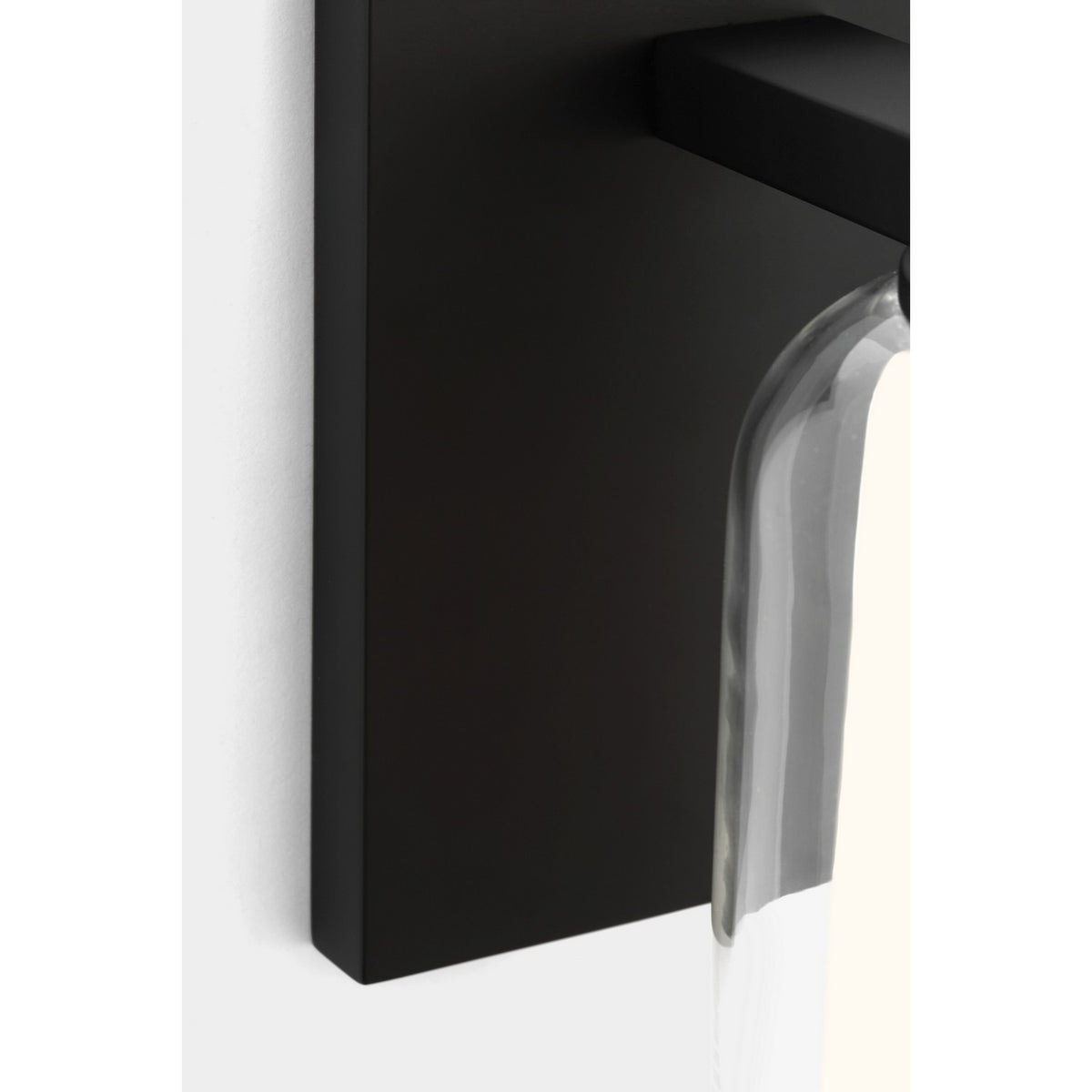 Holden 7" Sconce