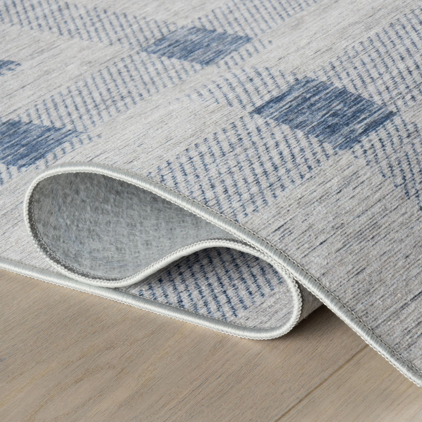 Valen Modern Plaid Machine Washable Rug
