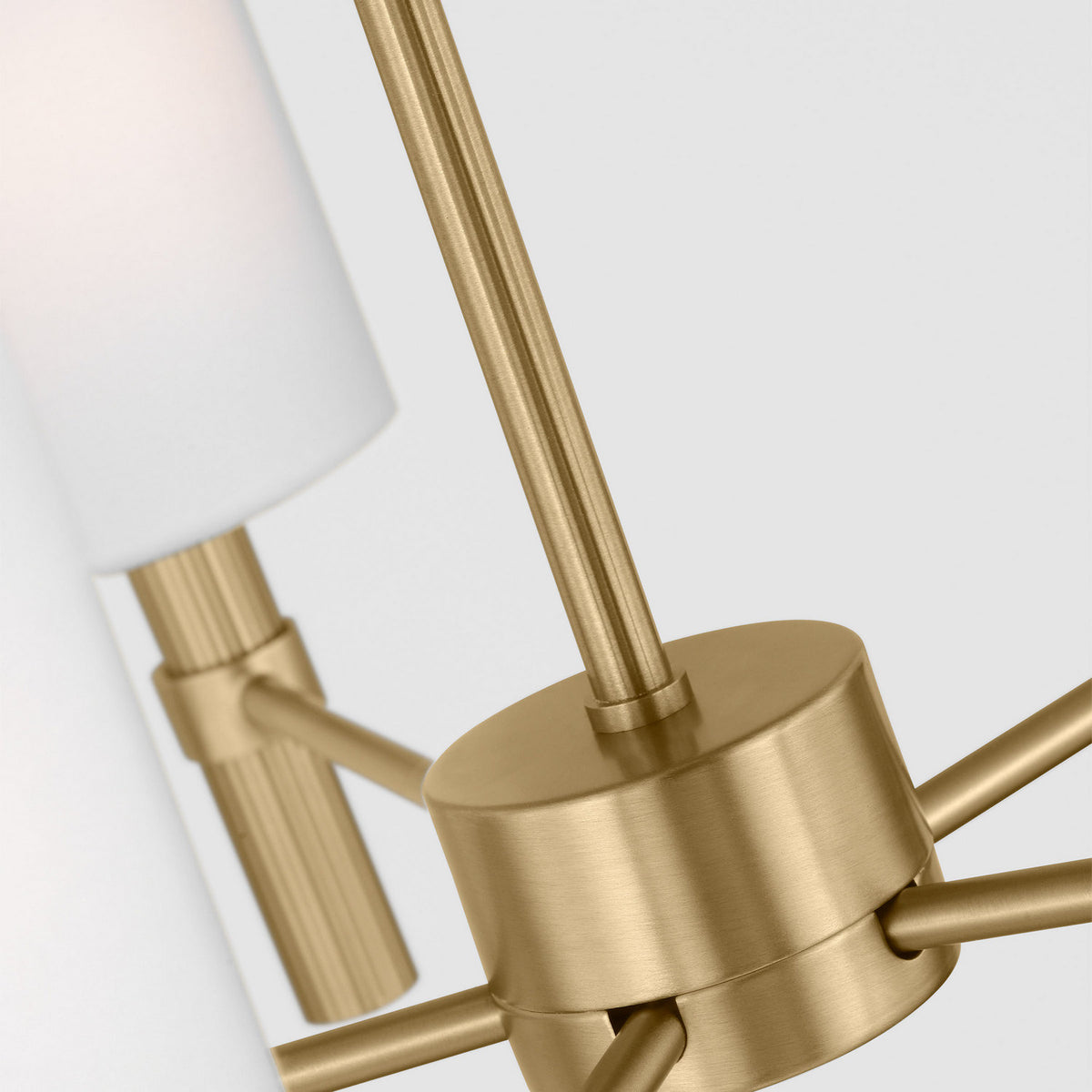 Manor Medium Chandelier
