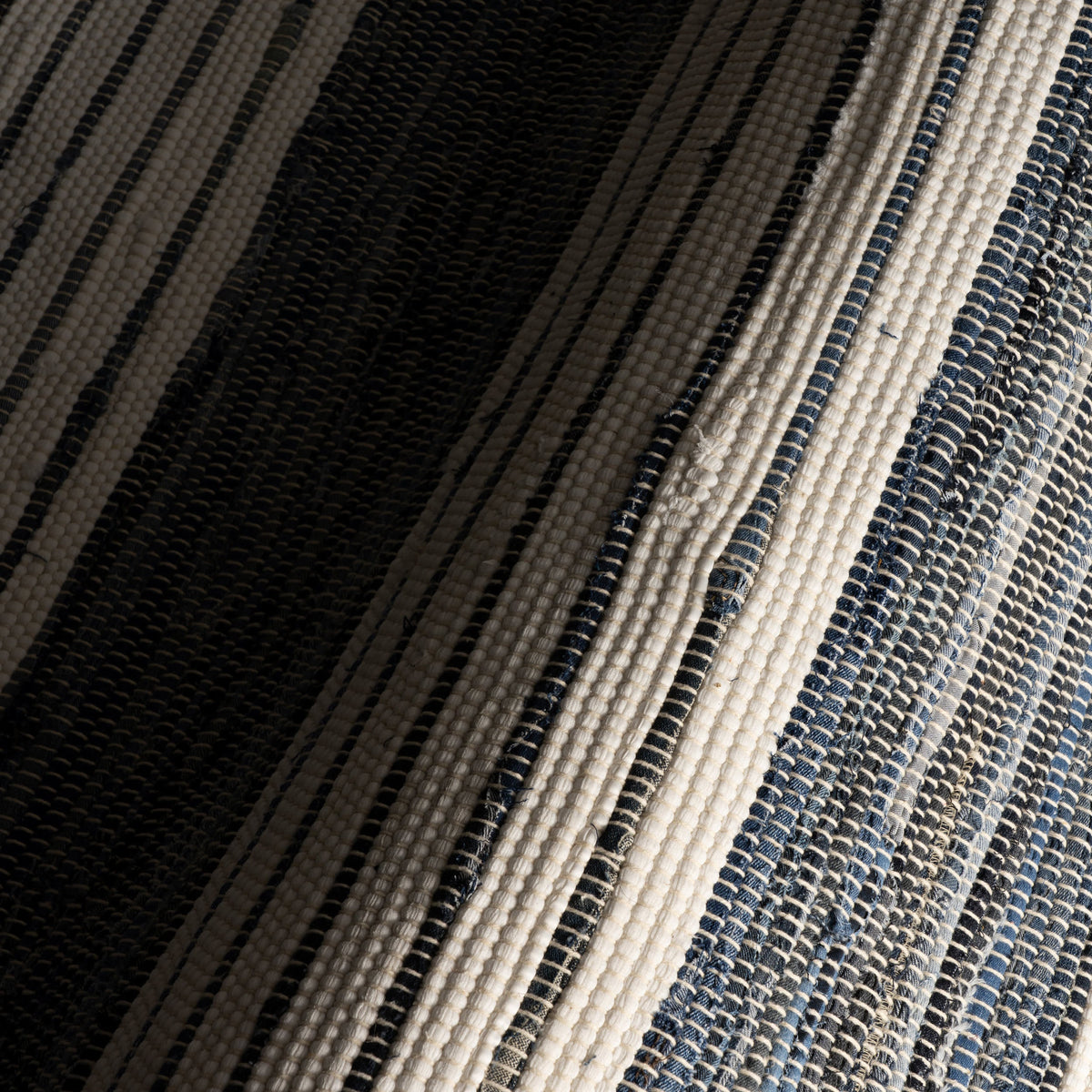 Dash & Albert Diora Denim Bohemian Striped Rug in White, photo 6
