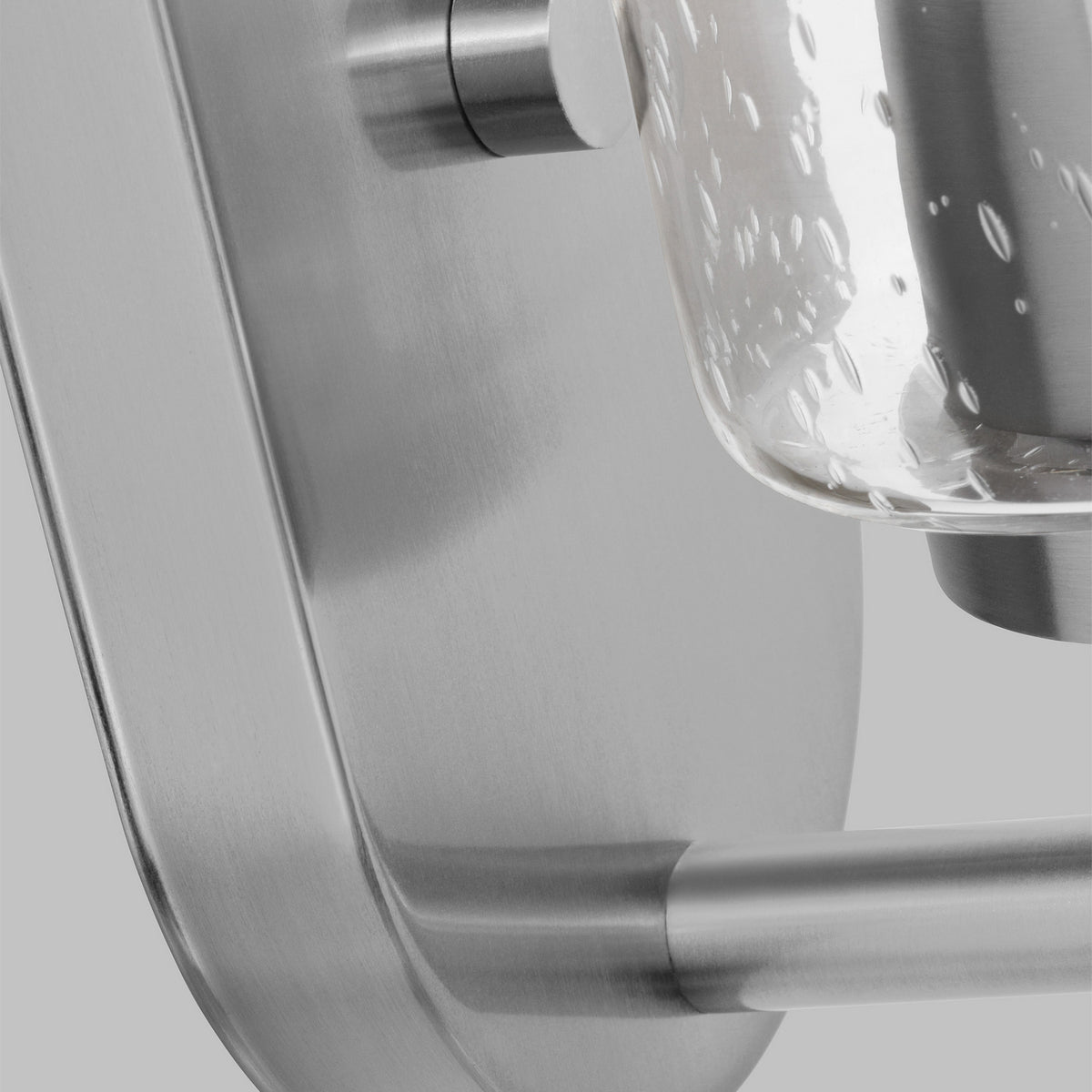 Oslo One Light Bath — Clear Seeded