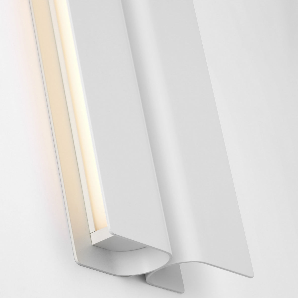 Cloak 18 Vanity