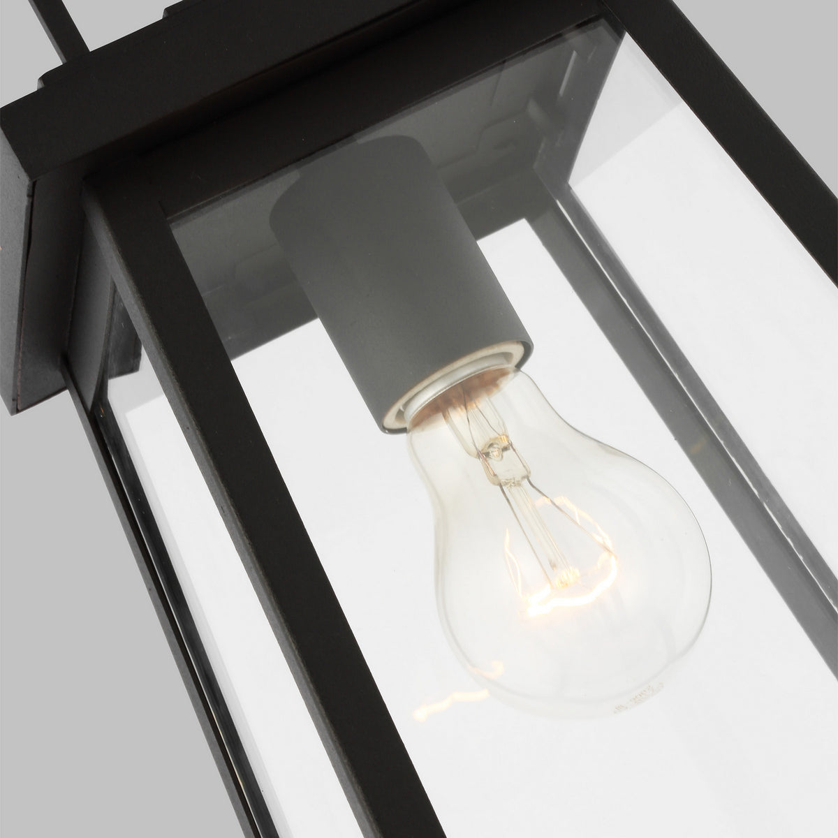One Light Outdoor Pendant — 14.25", 75 W