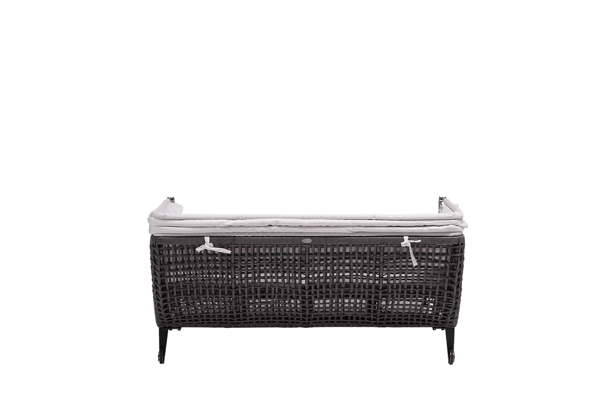 Genval Daybed w/Sunbrella Canopy