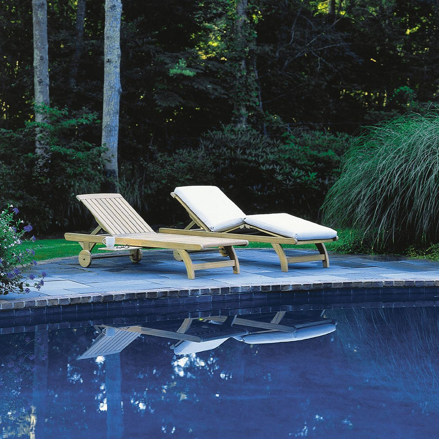 Classic Adjustable Knee-Bend Chaise Lounge with Wheels
