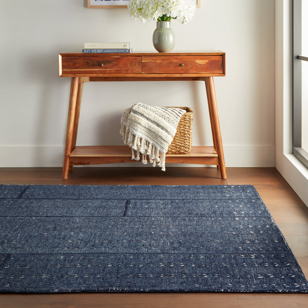 Dash & Albert Vox Chevron Handmade Wool Rug in Navy, photo 2