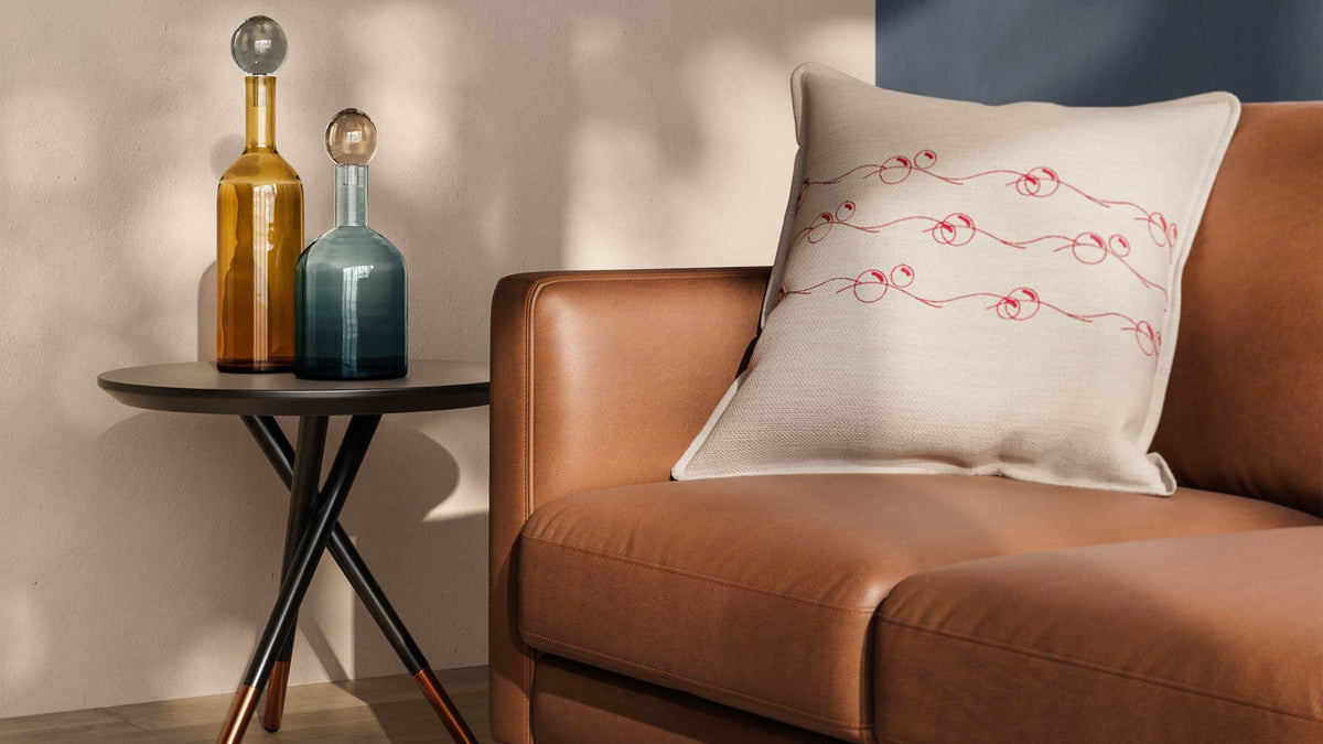 Oregon Leather Chocolate with Wenge Wood | Natuzzi Destrezza Sofa | Valley Ridge Furniture