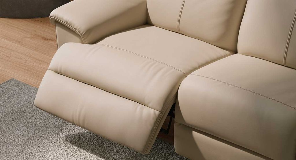Le Mans Leather Beige with Wenge Wood | Natuzzi Potenza Power Reclining Sofa | Valley Ridge Furniture