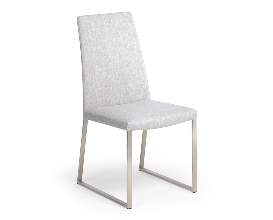Nubia 61 | Trica Curvo Chair