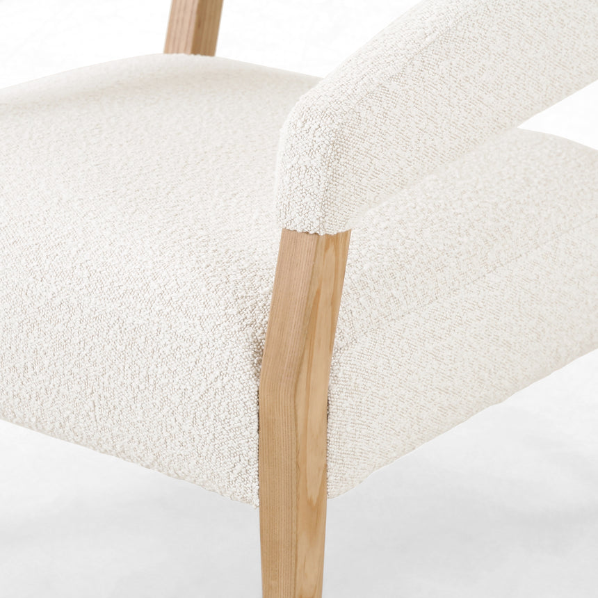 Knoll Natural Fabric with Blonde Ash | Gary Club Chair | Valley Ridge Furniture