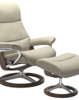Paloma Leather Light Grey S/M/L and Walnut Base | Stressless View Signature Recliner | Valley Ridge Furniture
