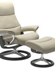 Paloma Leather Light Grey S/M/L and Grey Base | Stressless View Signature Recliner | Valley Ridge Furniture