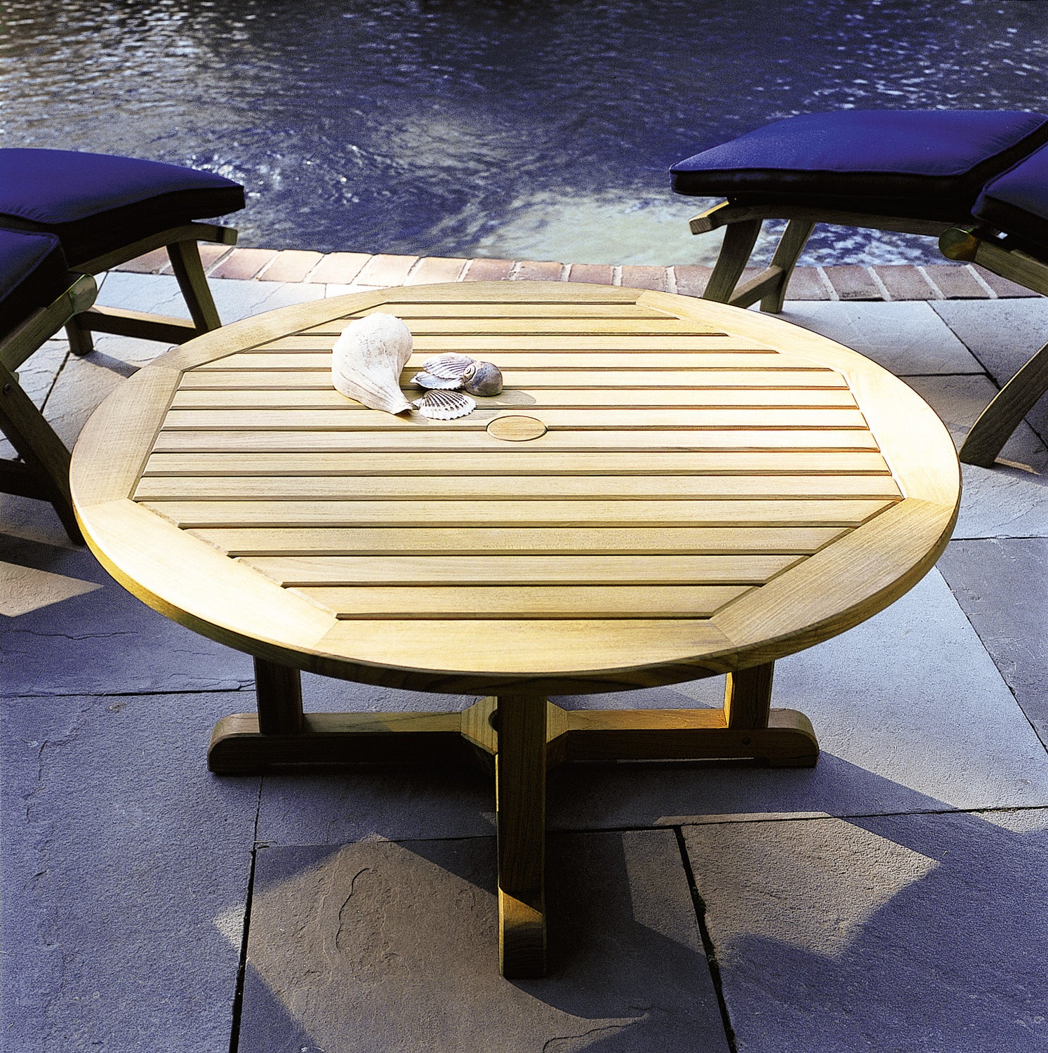 Round Coffee Table (42in Diameter) | Kingsley Bate Essex Collection | Valley Ridge Furniture