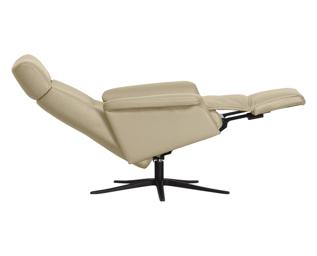 Trend Leather Sand | Norwegian Comfort Space 3600 Recliner | Valley Ridge Furniture