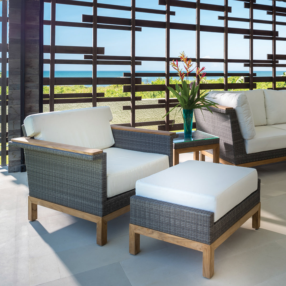 Deep Seating Lounge Chair | Kingsley Bate Azores Collection | Valley Ridge Furniture